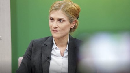 Anna_Aristotelous_s3r55.2e16d0ba.fill-1600x900