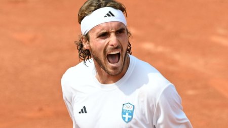 stefanos-tsitsipas