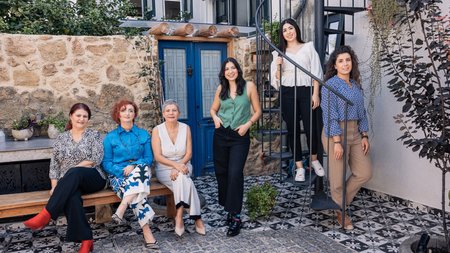 npsarasgynaika