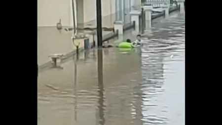 gynaika-sozei-paidia-karditsa-7-9-23.jpg (1)