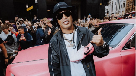 ronaldinho_pink_rolls_royce