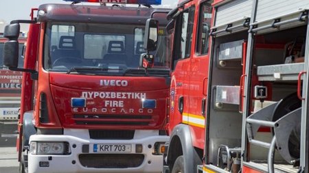 200123090758_fire-pyrosvestiko-car-cyprus-01_ID_1619536