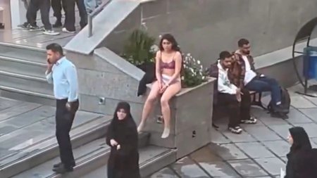 iran-foititria-arthrou (1)