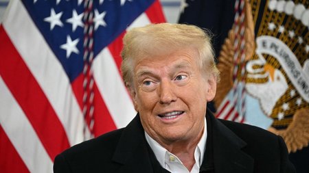 Tramp_Photo_by_Mandel_NGAN_AFP.2e16d0ba.fill-1600x900