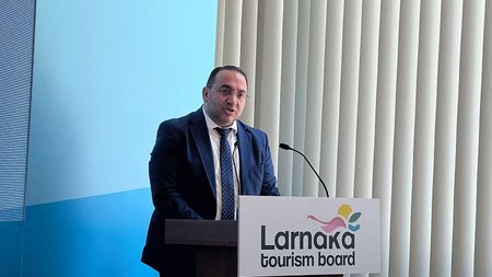 ΚΟΥΜΗΣ ΛΑΡΝΑΚΑ