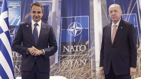 kyriakos-mitsotakis-recep-tayip-erdogan-synodos-nato.jpg