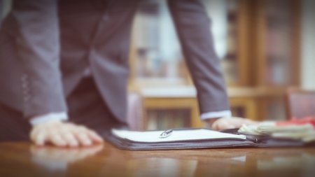 signs-your-divorce-lawyer-may-be-causing-more-problems-than-he-s-solving