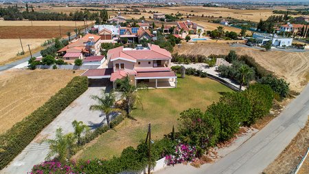 1 COVER PHOTO AstroBank