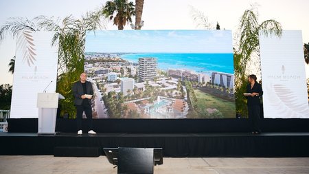 Palm Beach Resort presentation