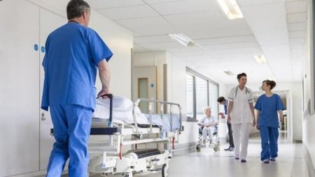 nosokomeio-giatros_2