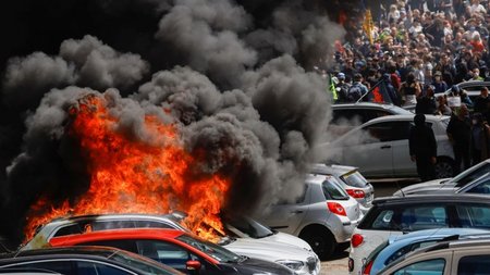 2b958fe9e9584387b7da66583a0435f8