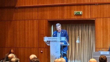 TAKES_ARAPOGLOU_SUNELEUSE.width-750