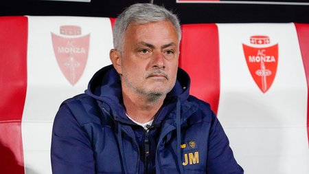 230504140538-jose-mourinho-230503