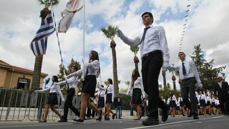 parelaseis2-2048x1365