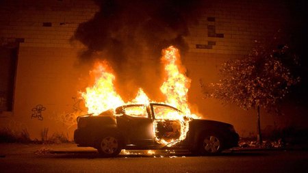 car-on-fire-960x480