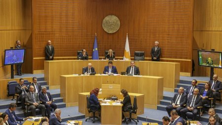 boule_praxikopema.2e16d0ba.fill-1600x900