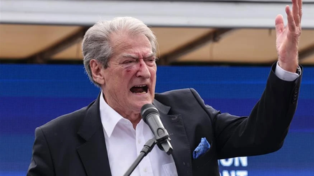 27195328-e3fe-4bd6-9789-b1e5be19d102