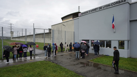 6874e0cf280000eda7c6d305