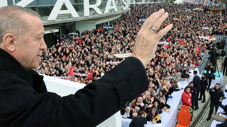 2023-04-11T123456Z_2021448066_RC2CC0A6KVXG_RTRMADP_5_TURKEY-ELECTION-ERDOGAN