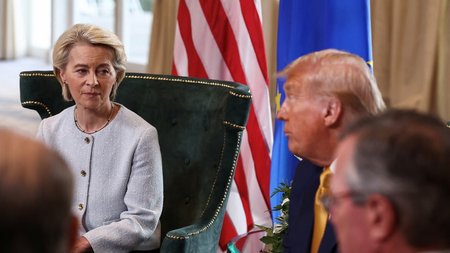 ΟΥΡΣΟΥΛΑ-ΤΡΑΜΠ