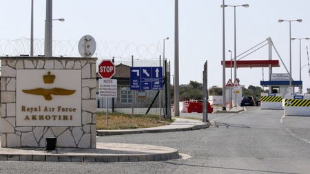 βρετανικες βασεις