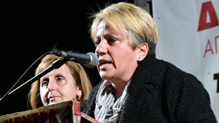 mitera-thymatos-tempon (1)