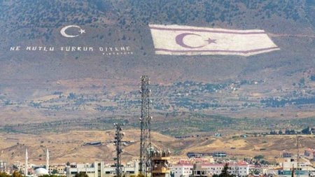 221a0472b20d3301bb5b6f8043dd82df