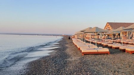 plage-du-soleil-qrmfbgermvsp779oejlm4zx3g0zu22ic64uqba1s7k