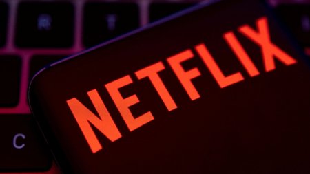 2024-04-19T092722Z_1863650590_RC2KQT9JNCR6_RTRMADP_5_NETFLIX-STOCKS