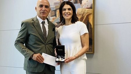 ca1a10d6-ae20-4a49-a176-1f5982edc0c1