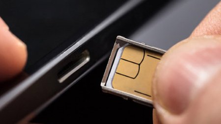 giati-den-anagnorizei-thn-karta-sim-to-smartphone