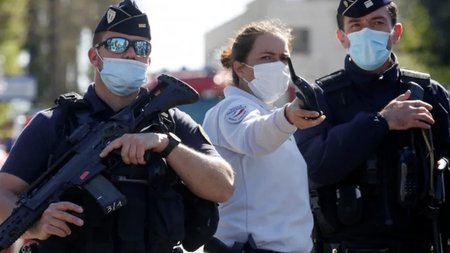 gallia-astynomia-kataskopoi-parisi-in