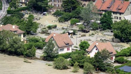 SWITZERLAND-FLOOD-910x521