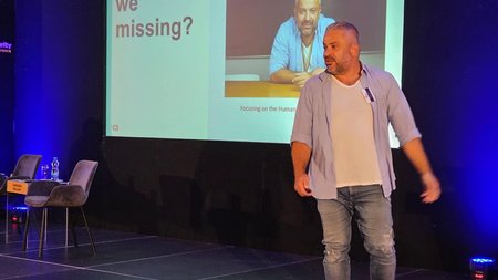 ΠΑΡΗΣ ΣΑΒΒΑ 1