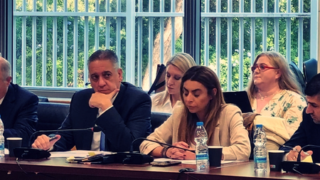 072fb04d-eedc-45f3-9e6c-ad79201fa54c.jpg