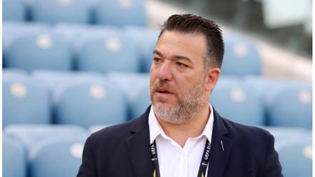 petevinos-apoel-1