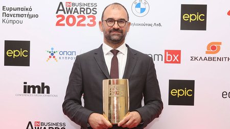 inbvraveio3yphresies