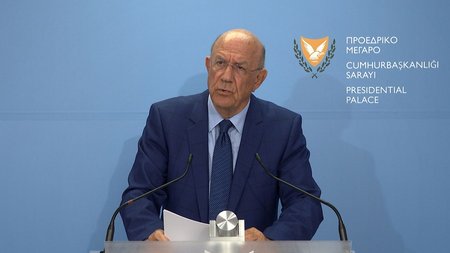 ΜΑΚΗΣ ΚΕΡΑΥΝΟΣ ΠΡΟΕΔΡΙΚΟ