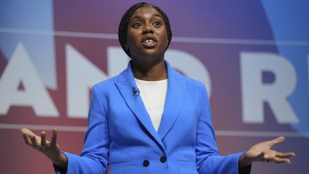 kemi-badenoch-torrithes-bretania