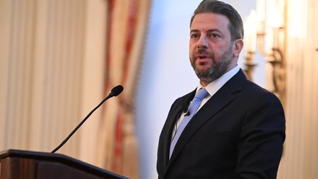 ΣΠΥΡΟΣ ΒΑΣΙΛΕΙΟΥ