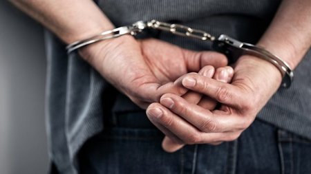 χειροπεδεσ-α