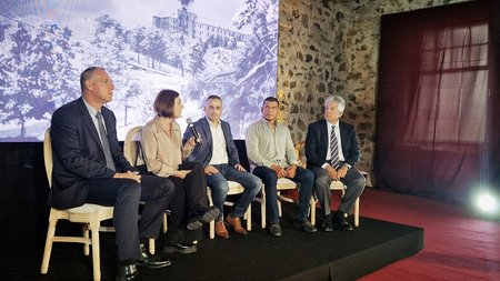 ΒΕΡΕΓΓΑΡΙΑ ΠΑΡΟΥΣΙΑΣΗ