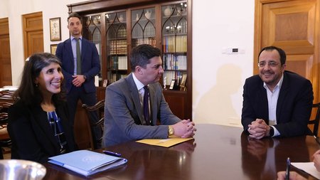 συναντηση