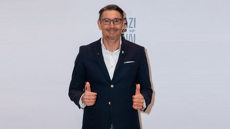 ΝΙΚΟΣ ΚΑΚΛΑΜΑΝΑΚΗΣ 1