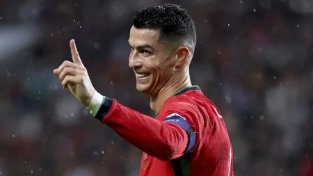 christos-mouzakitis-o-18chronos-einai-nteforme