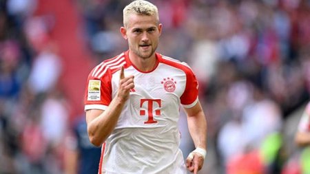 de-ligt-matthijs-2023-2024-bayern-munich-1034736874hjpg-1697538056-119606[1]