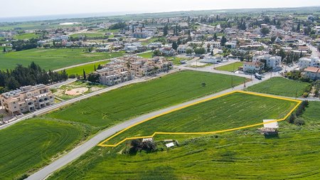 ΑΚΙΝΗΤΑ-ΚΥΡΙΑ