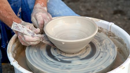 art_potters_wheel_clay