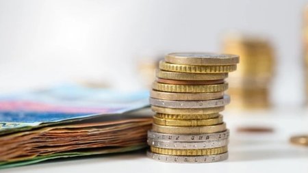 euro_coins_4.2e16d0ba.fill-1600x900