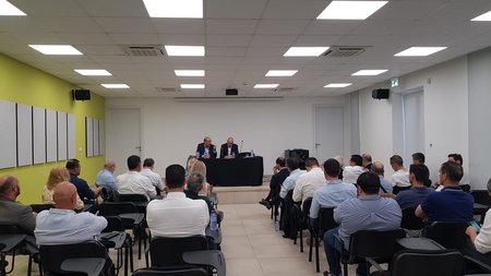 ΣΥΝΑΝΤΗΣΗ ΓΙΑ ΛΙΜΑΝΙ